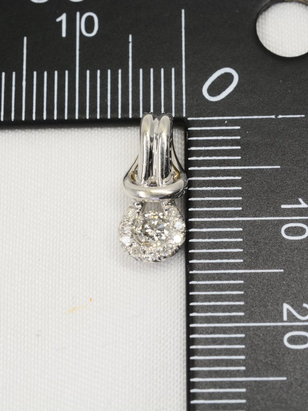14K DIAMOND PENDANT - Picture 4 of 4